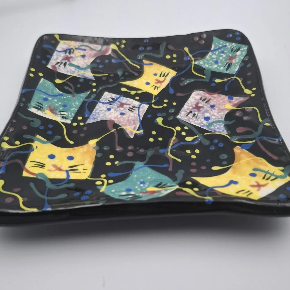 Ceramic Party Kitty Trinket Dish Whimsical Colorful Throwing Serpentines Signed‎